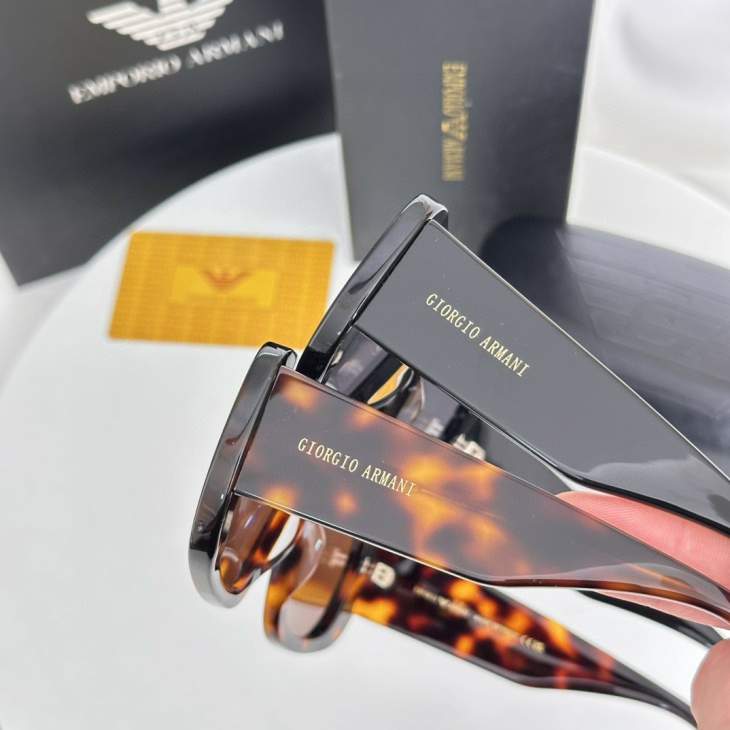Picture of Armani Sunglasses _SKUfw70120973fw